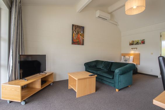 One Bedroom (Sleeps 3)